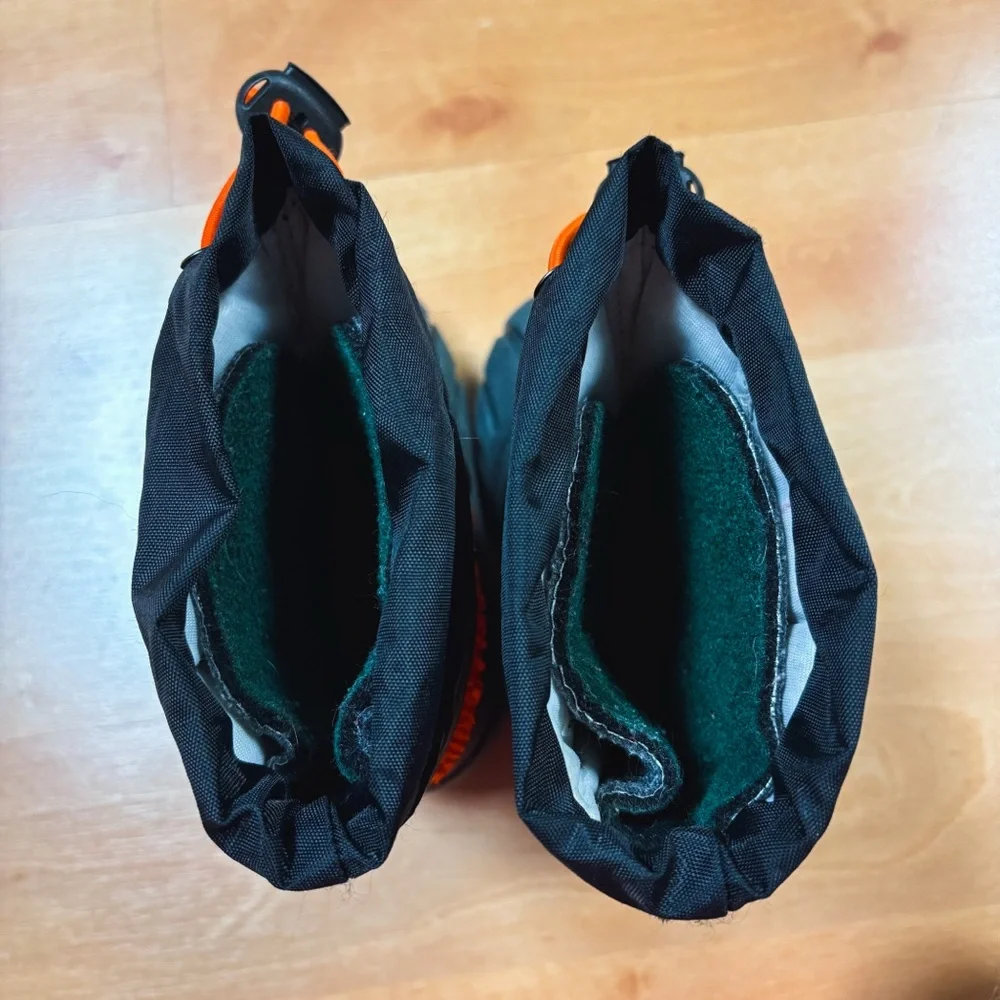 Sorel x Disney Black & Orange Olaf Frozen Insulated Winter Snow Boots Size 8